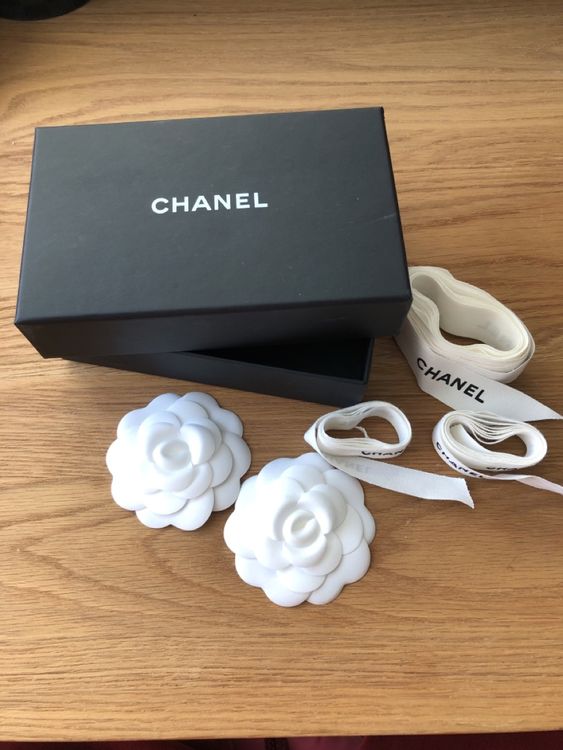 Chanel Box, Bändeli und Rosen | Kaufen auf Ricardo