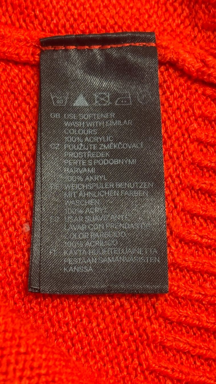 H&M Maglioni & Felpe: Roter Strick-Rollkragenpullover, Gr. S       (7) – Usato da Wallisellen venduto da AS.TZ. 5