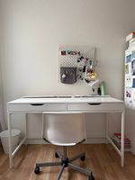 IKEA Schreibtisch Set mit Stuhl + Aufsatz