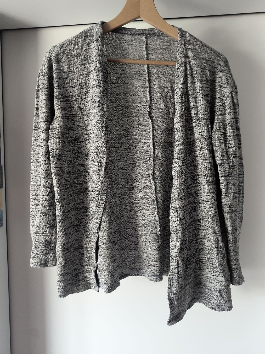 Giacche & Cappotti: Strickjacke C&A there+there Grösse 146/152 Melangeoptik – Usato da Schöfflisdorf venduto da kin_2dp9