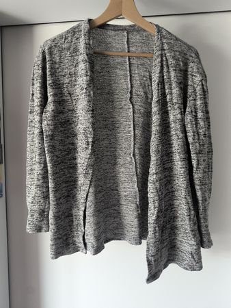 Strickjacke C&A there+there Grösse 146/152 Melangeoptik