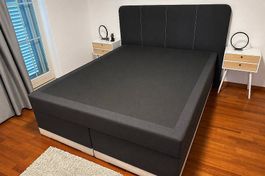 Boxspringbett mit grossem Kopfteil zu verkaufen