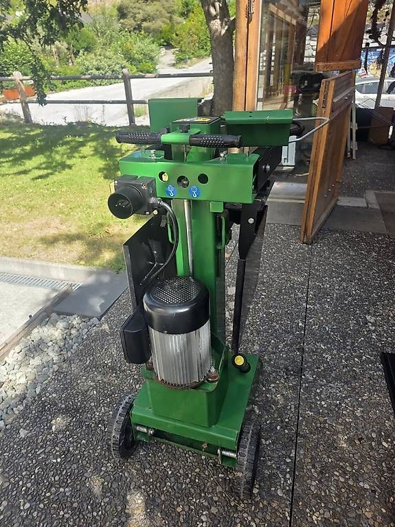 Toutes les machines: Fendeuse a bois – D'occasion à Vex par jea_2qxc