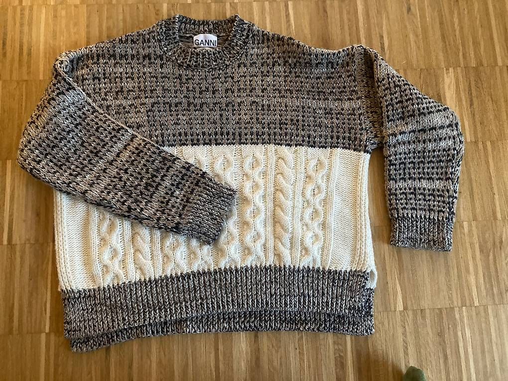 Ganni Pullover & Sweatshirts: Ganni Strickpullover, Grösse S/M, Top Zustand! – Gebraucht aus Zürich von rundeshaus1