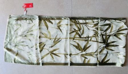 Grand foulard en soie