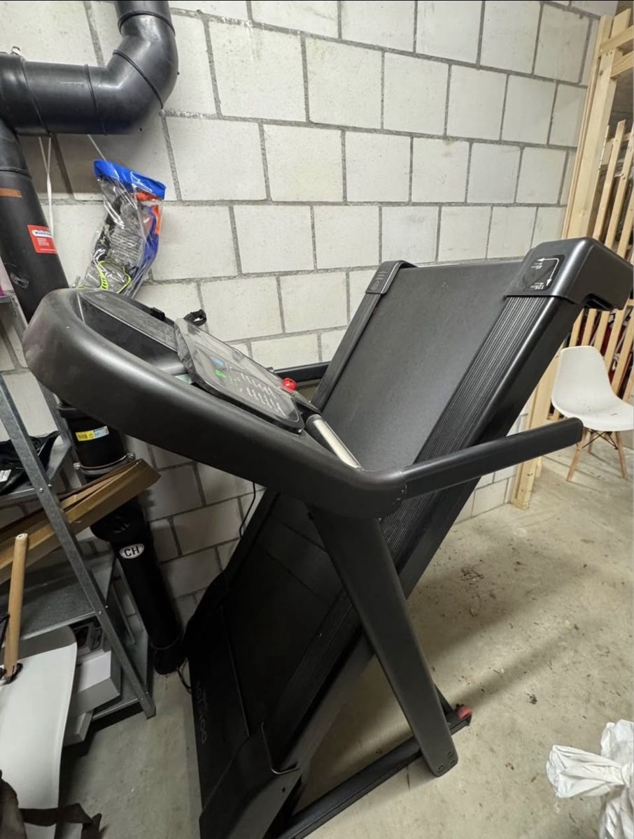 Decathlon Hometrainer: Top Zustand: Domos Laufband – Nuovo (secondo la descrizione) da Pfaffnau venduto da san_y2ym