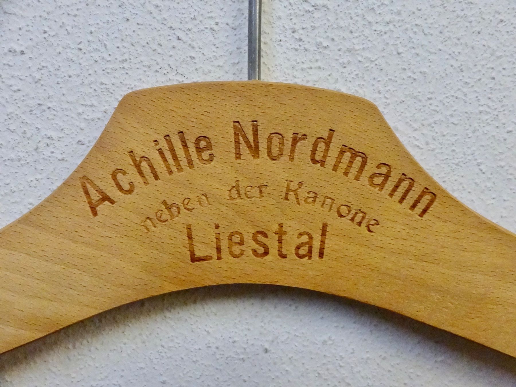 Appendiabiti: Kleiderbügel ACHILLE NORDMANN LIESTAL – Usato da Kerzers venduto da zimmergruen 1