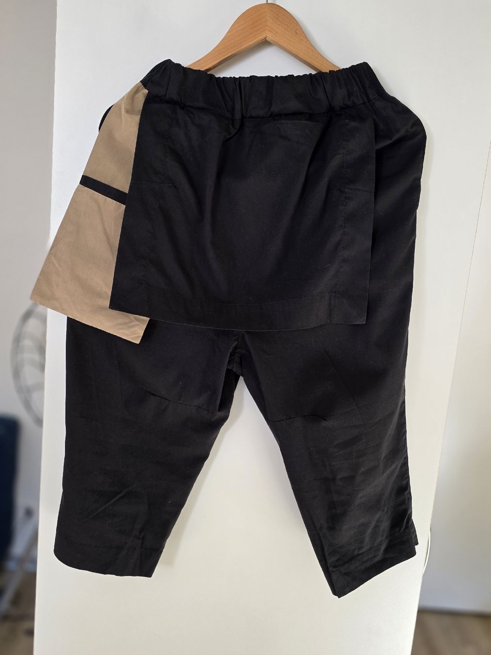 Pantaloni: Designer Kurze Stoffhose Gr. S – Usato da Interlaken venduto da NataliiaS 1