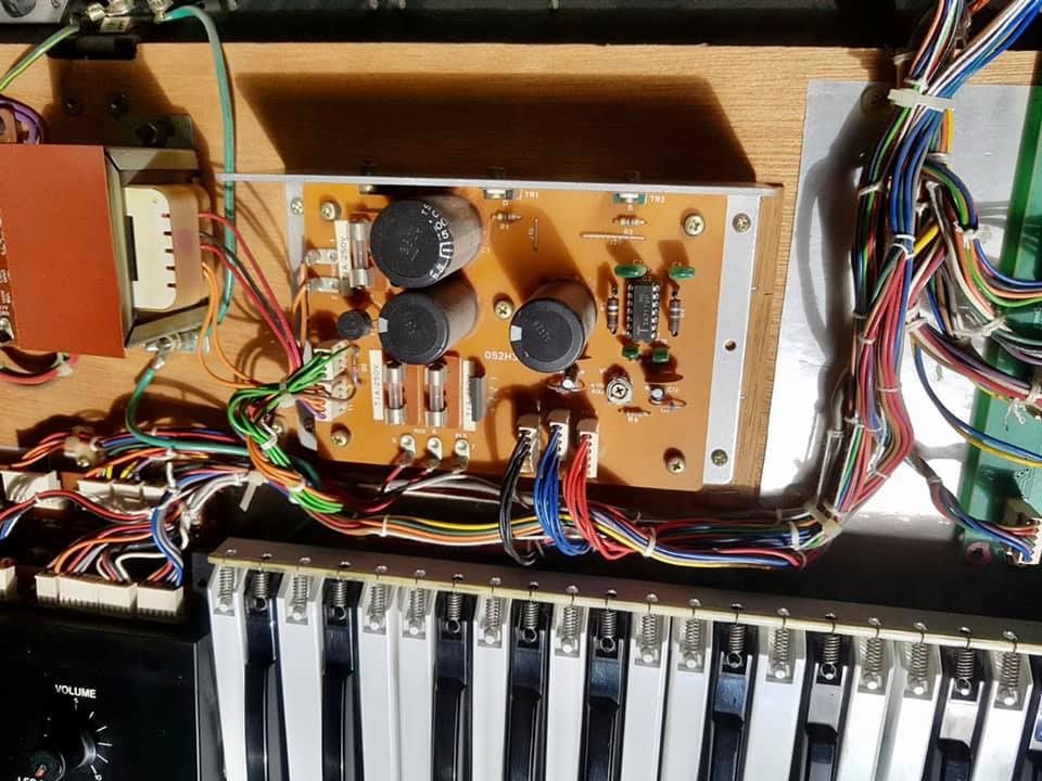 Roland Strumenti musicali: ROLAND JUNO 60 synth + JSQ-60 recorder/sequencer + MIDI/USB – Usato da Châtelaine venduto da _jules_verne_ 4