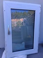 PVC-Fenster mit Rahmen
