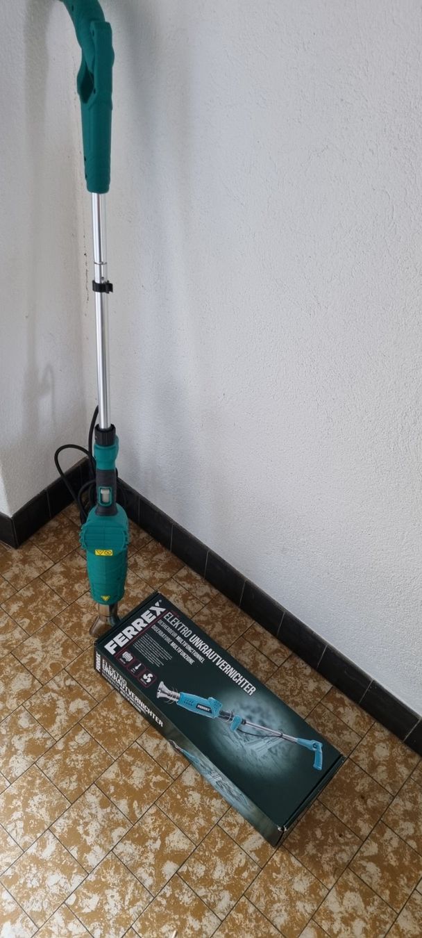 Ferrex Alle Maschinen: Ferrex Elektro Unkrautvernichter 2000W, neuwertig im Karton – Neu (gemäss Beschreibung) aus egliswil von Maggy6