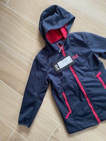 neue Jack Wolfskin Jacke Gr. 128