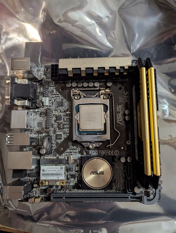 ASUS Z97i Plus Motherboard + I7 5775C CPU + 2 x 8GB RAM (Gebraucht) in ...