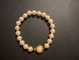 Perlenarmband mit Verschluss guter Zustand