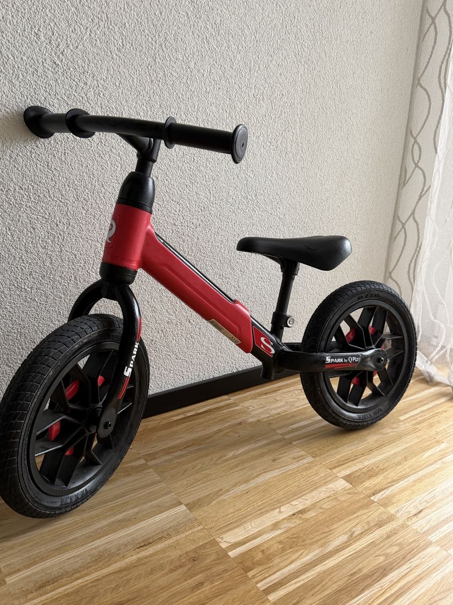 Mini Bike: Balance Bike, red, with wheel light – Usato da Zürich venduto da jbq_rhv2