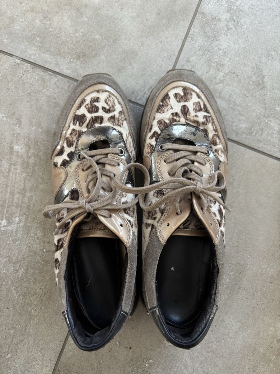 AGL Scarpe da donna: Baskets AGL, imprimé léopard, gris, argent, kaki – Usato da la chaux de fonds venduto da mar_2lnm