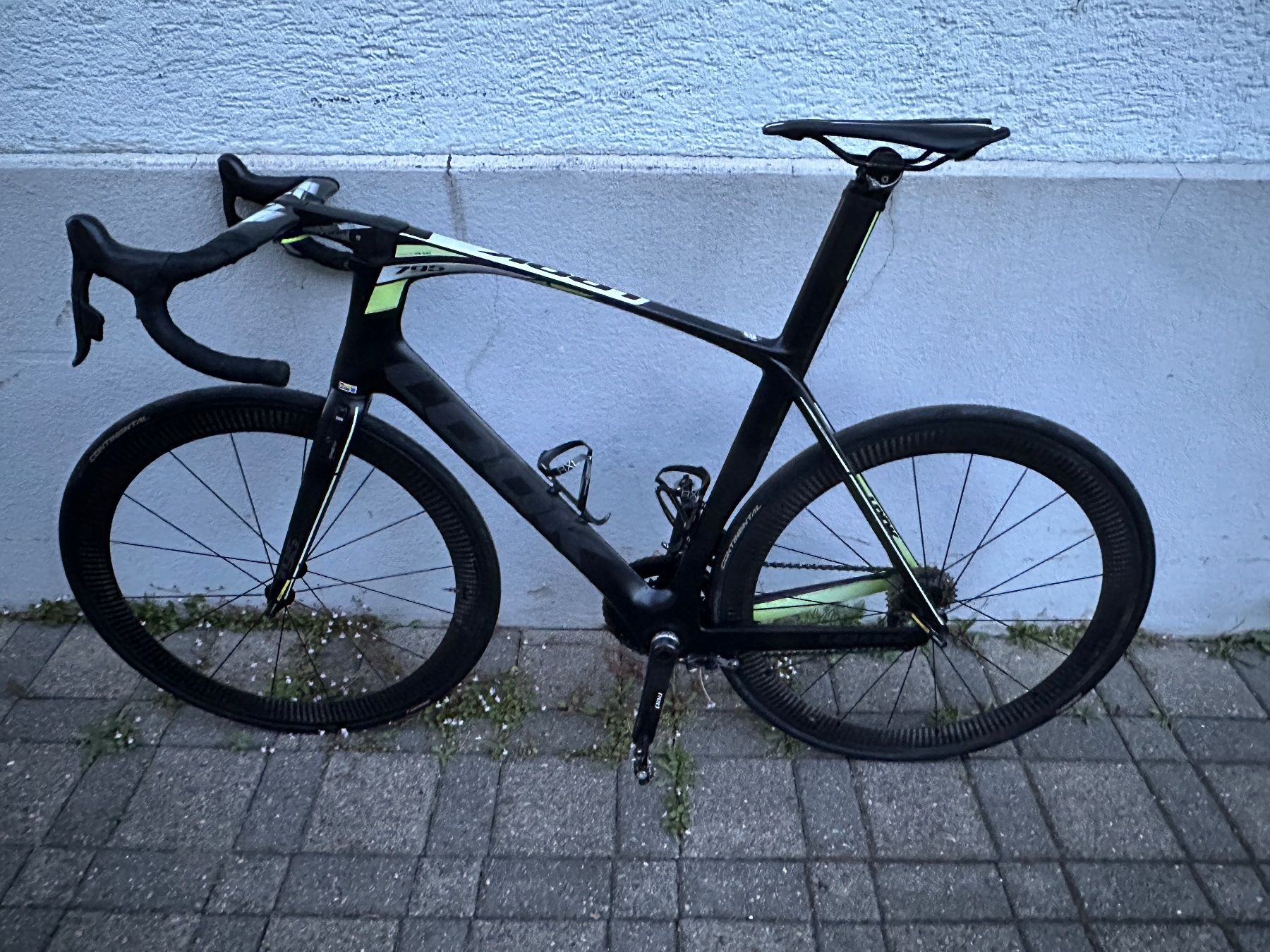 Look Vélos: LOOK 795 AerolightFluo Edition–High-End Carbon–SRAM Red eTap – D'occasion à zürich par Eltons 8
