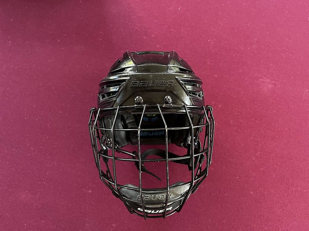 Bauer Caschi: Eishockeyhelm + Gitter – Usato da Hittnau venduto da rettus09 2