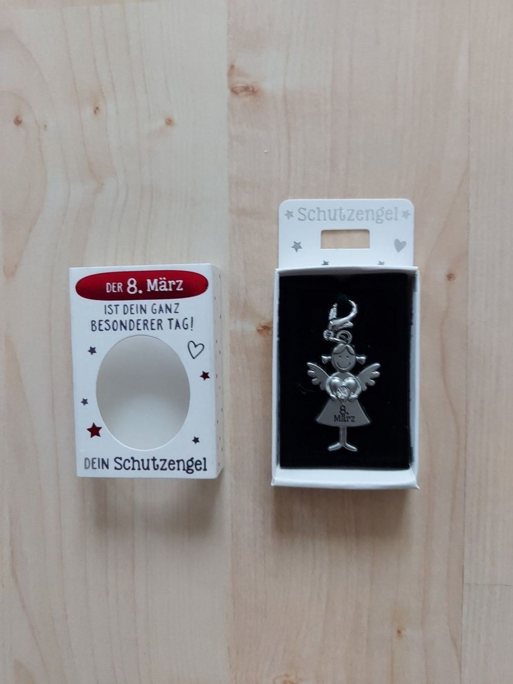 Ciondoli: Schutzengel(8.März)mit Karabiner ca.4 cm – Nuovo (secondo la descrizione) da Kölliken venduto da arwen6 1