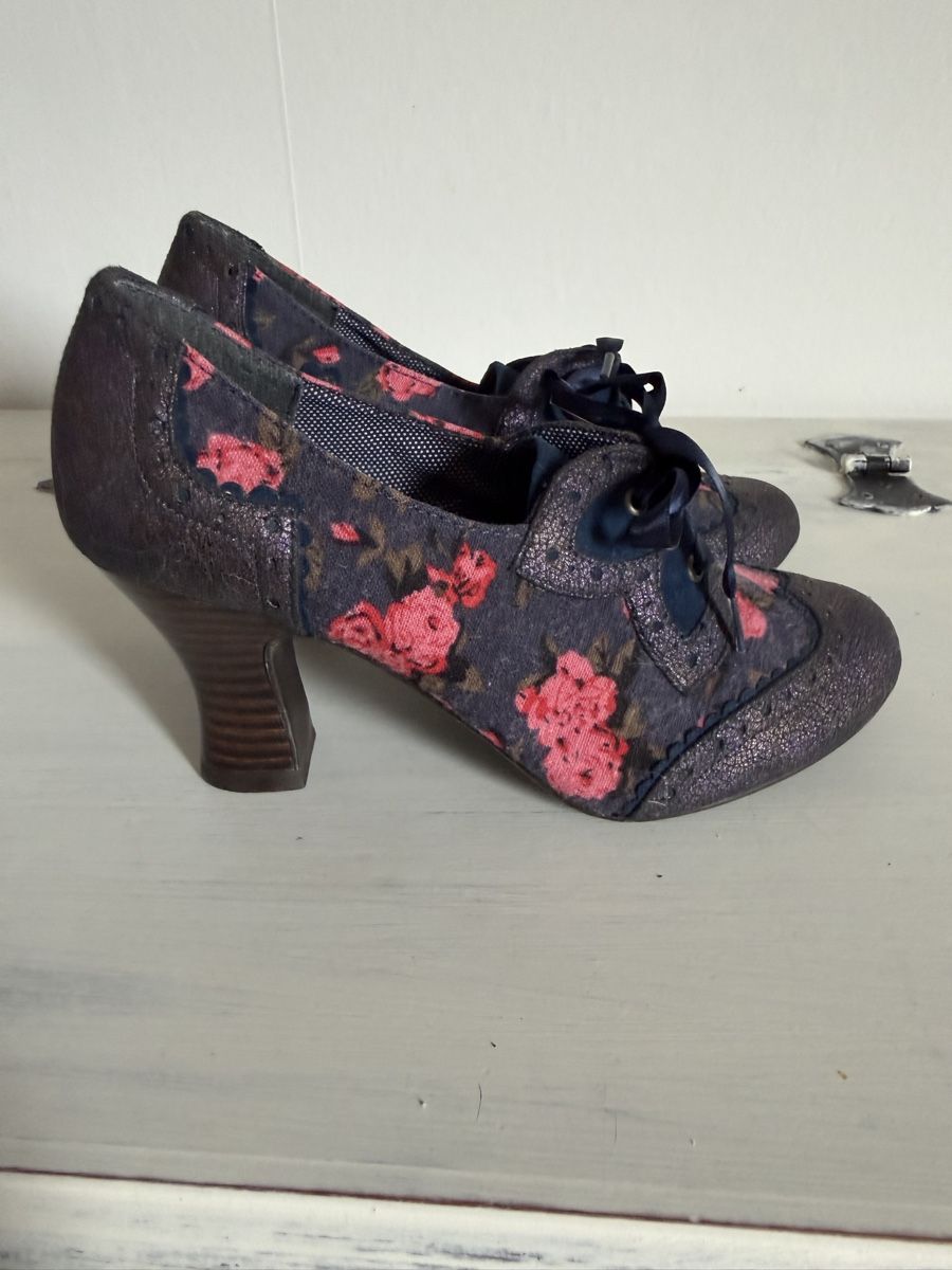 Scarpe da donna: Chaussures Ruby Shoo neuves . Taille 38 – Nuovo e nell'imballaggio originale da Dombresson venduto da feline_ne