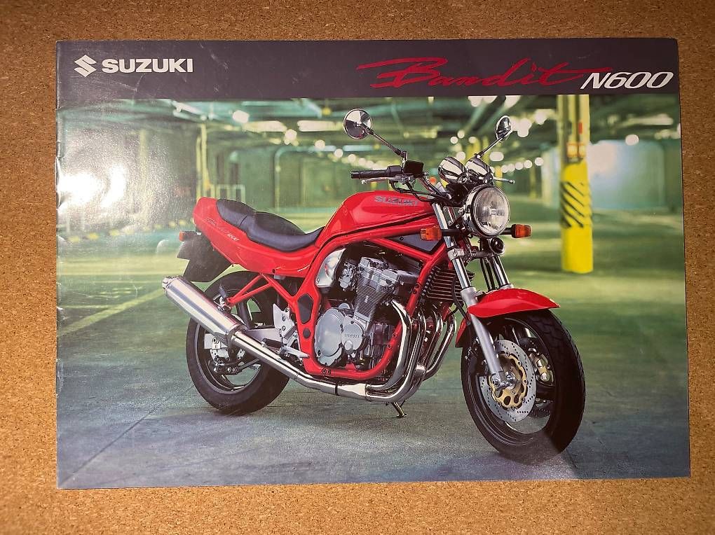 Bücher: Suzuki Bandit N600 Brochure 1996 – Gebraucht aus Olten von Giorgio7777