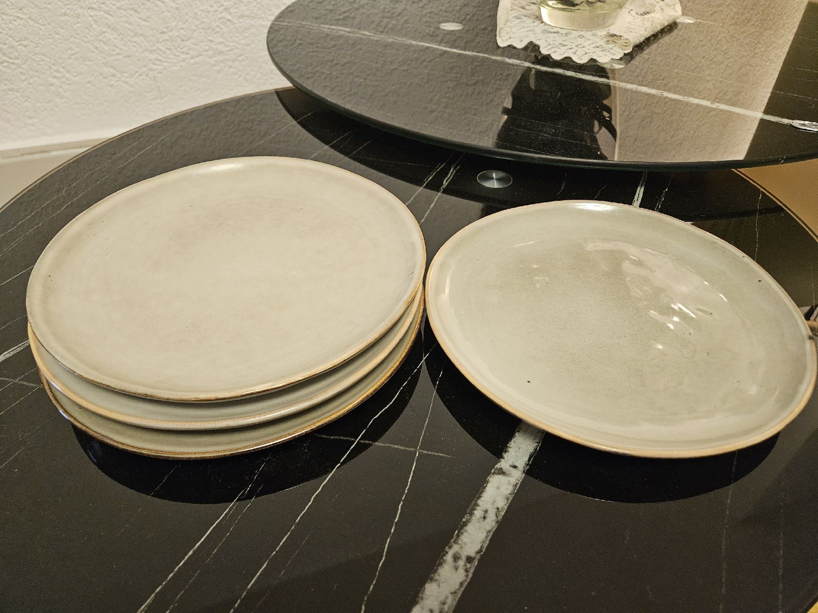 Assiettes: assiettes céramiques  – D'occasion à Reconvilier par ner_9v6b 1
