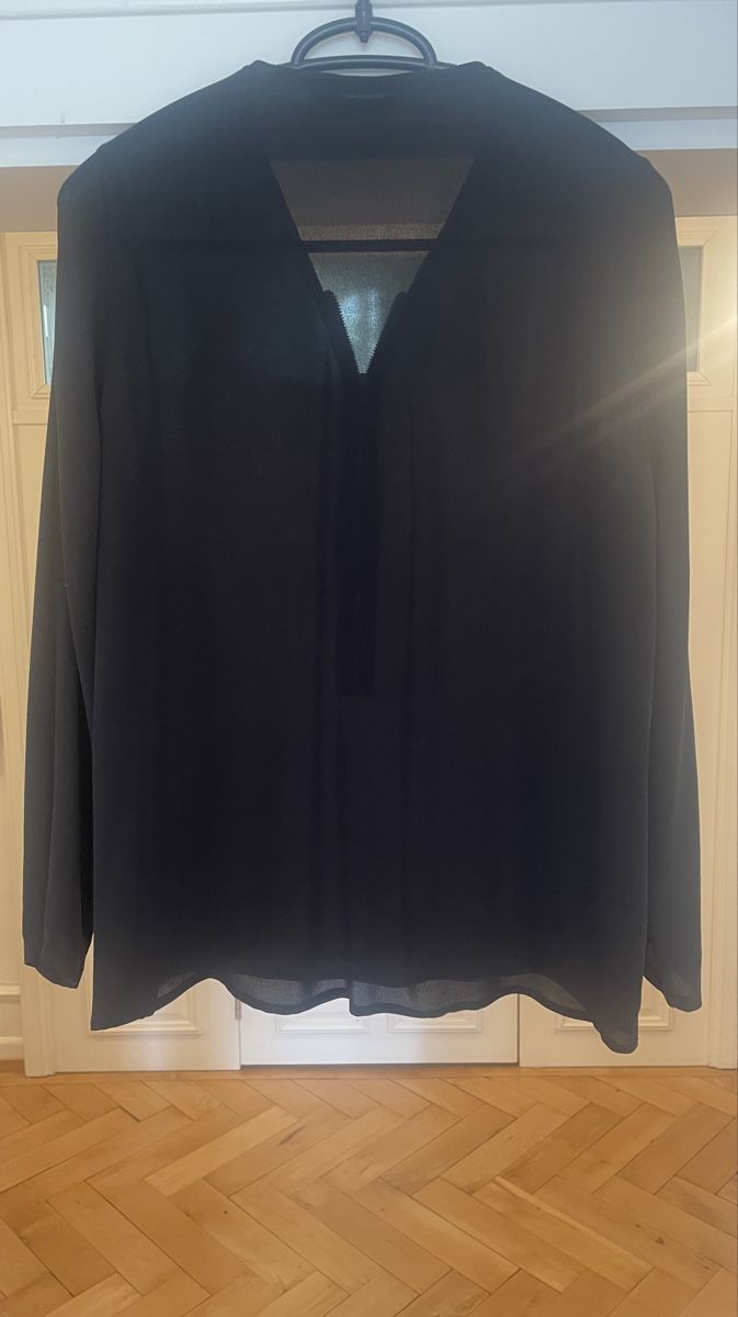 Blusen: Schwarze luftige Bluse – Gebraucht aus Zürich von pgr_9pzn 1