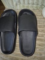 Pantoffeln schwarz Grösse 39 neu