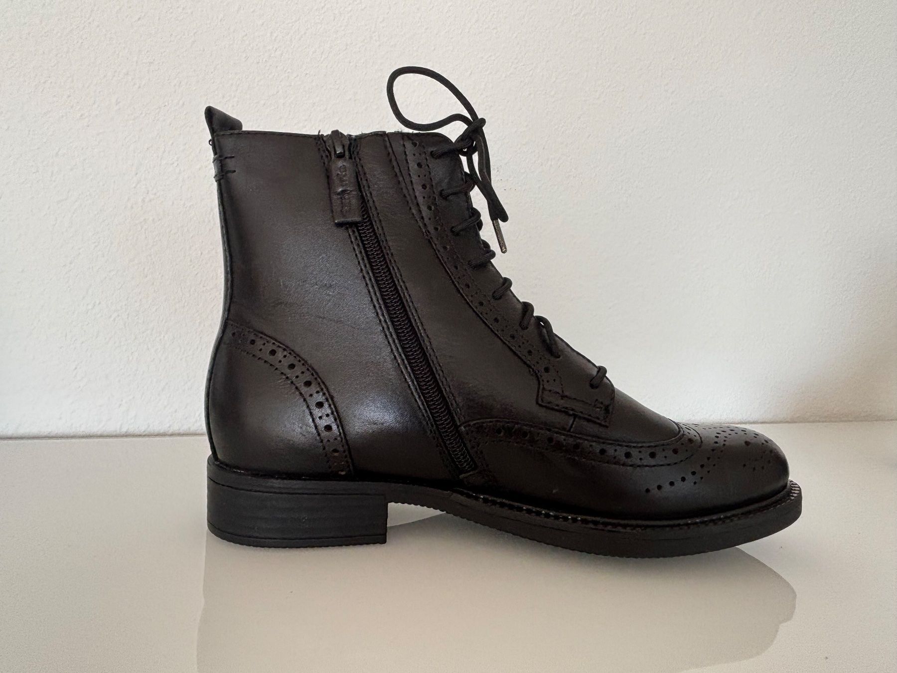 Tamaris Scarpe da donna: Stiefeletten Tamaris – Usato da Emmenbrücke venduto da gar_xds2 1
