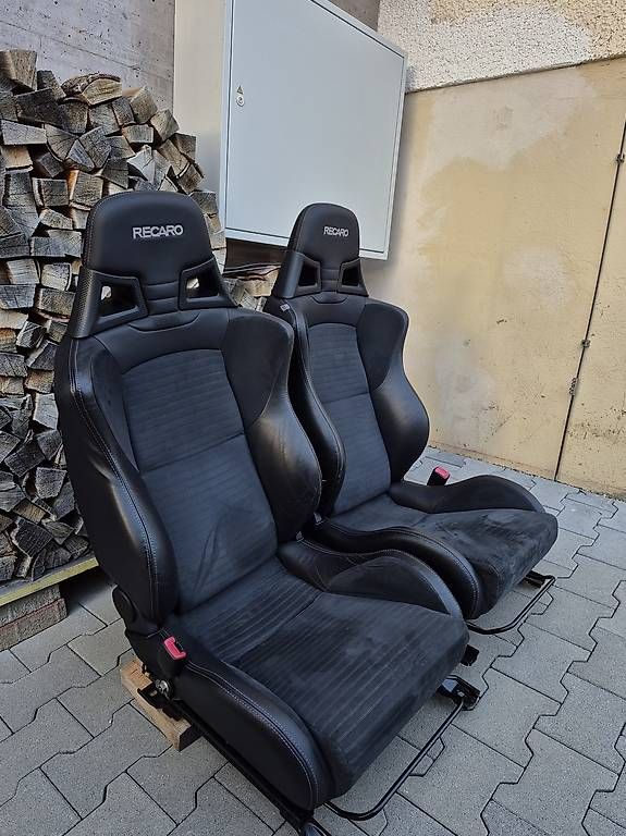 Toutes les pièces auto: Mitsubishi Evo 10 Recaro Sitze – D'occasion à Döttingen par alfisti124 3