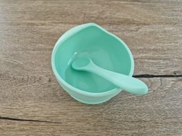 Silikon Breischüssel mit Saugnapf und Löffel für Babys, Neu