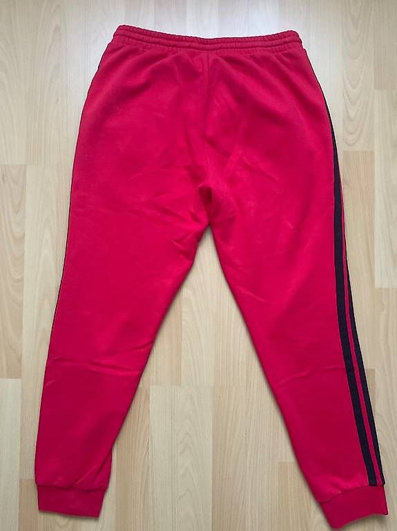 Adidas Pantaloni: Adidas Herren Trainerhosen – Usato da huttwil venduto da care.b 1