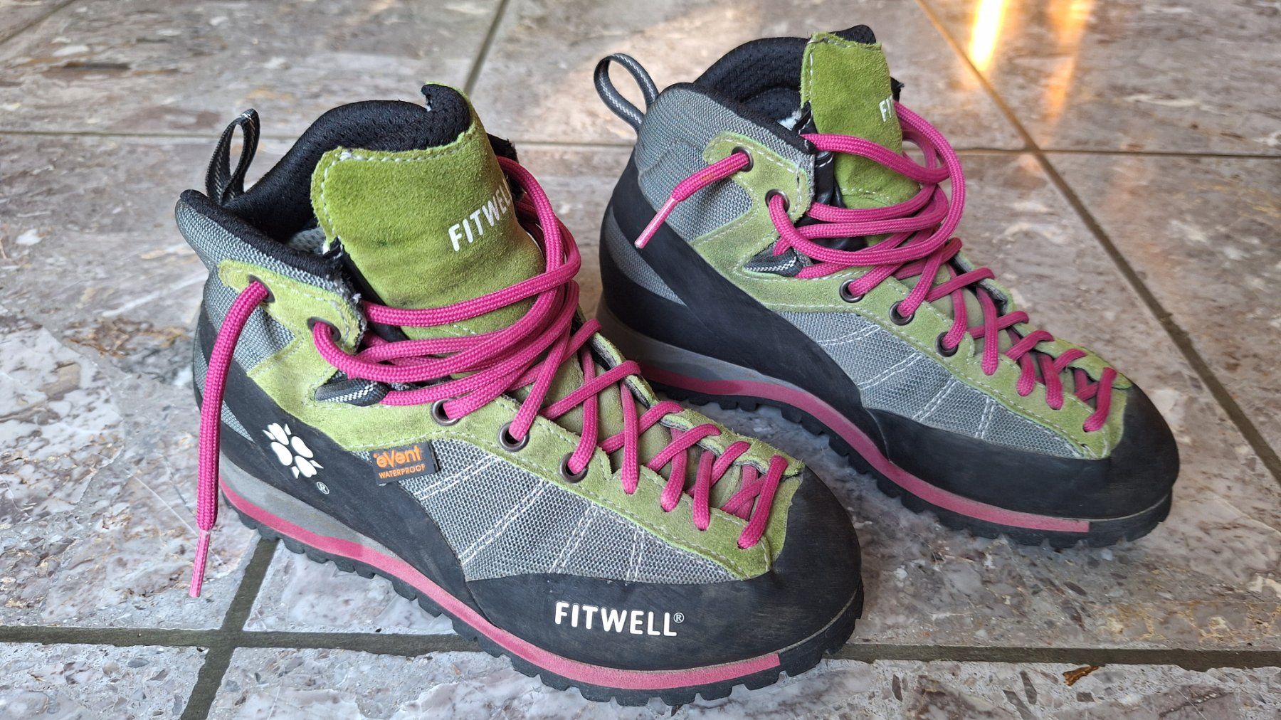 Schuhe für Mädchen: Wanderschuhe Mädche Gr.36 – Gebraucht aus opfikon von Grossmaki 1