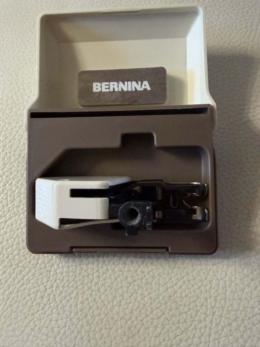 Bernina Macchine da cucire: Bernina obertransportfuss – Usato da Schlieren venduto da MQ1965 1