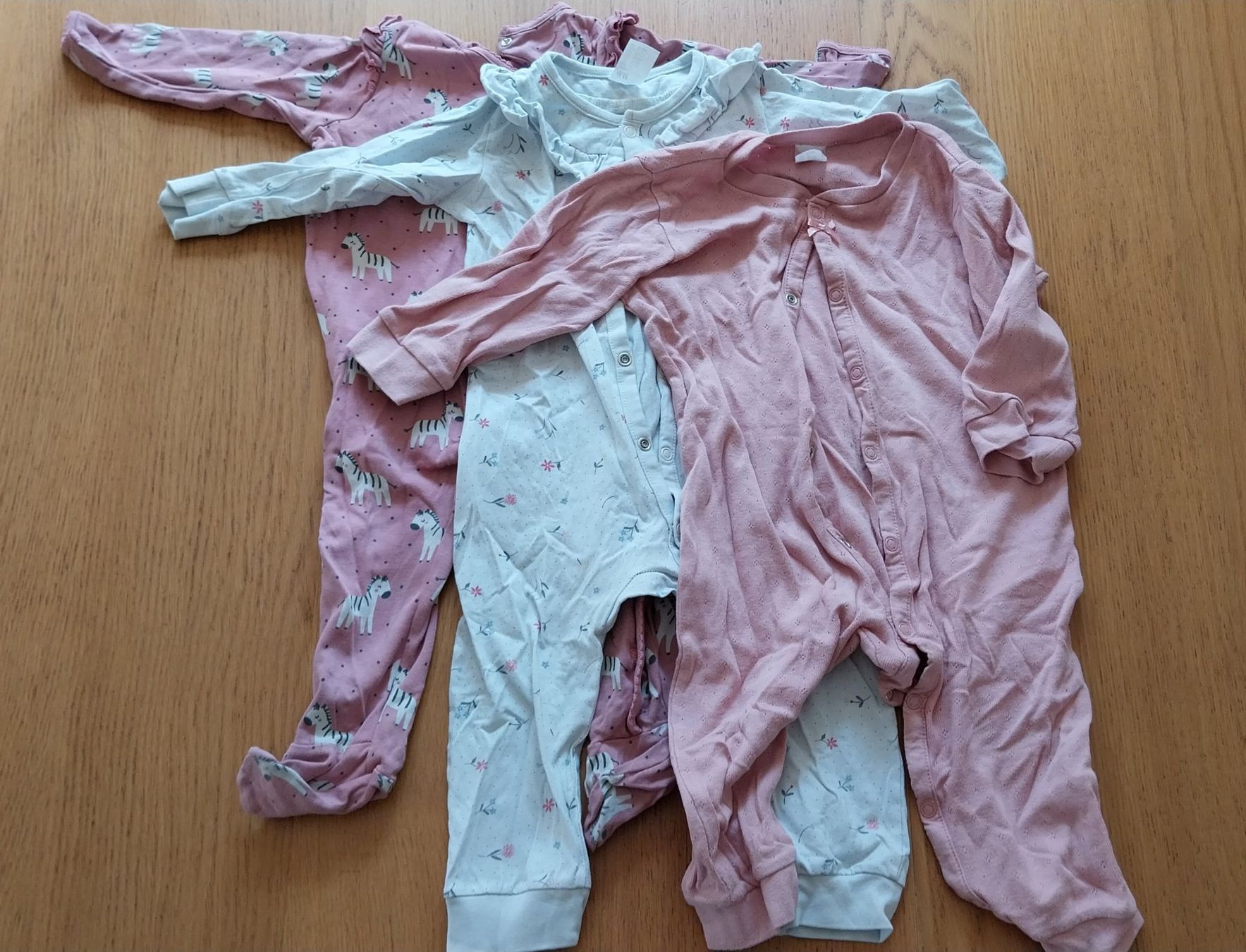 Lotti & Set di vestiti: Kleiderpaket Grösse 74 / 80 – Usato da Hochwald venduto da pingu73 5