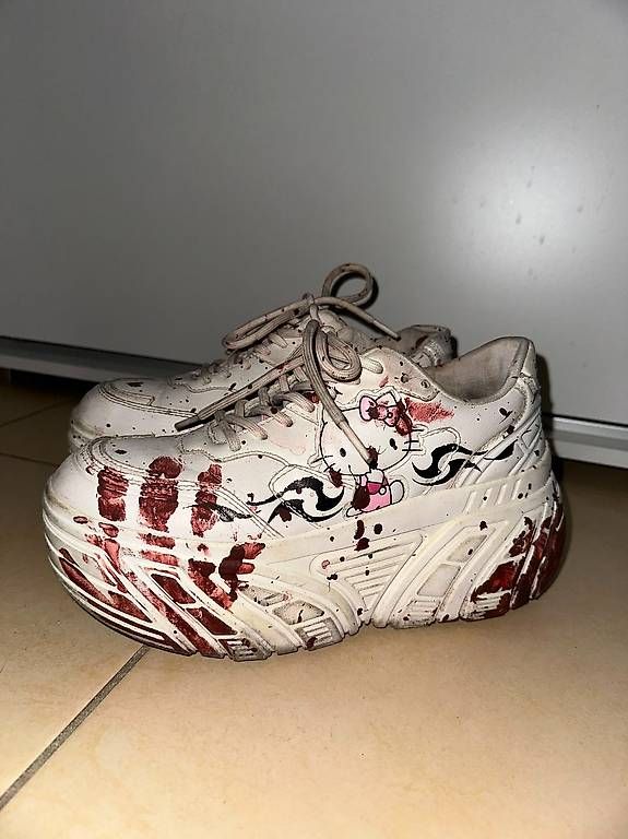Bershka Chaussures hommes: Hello Kitty Plattform Schuhe – D'occasion à Schlieren par S_Dragon