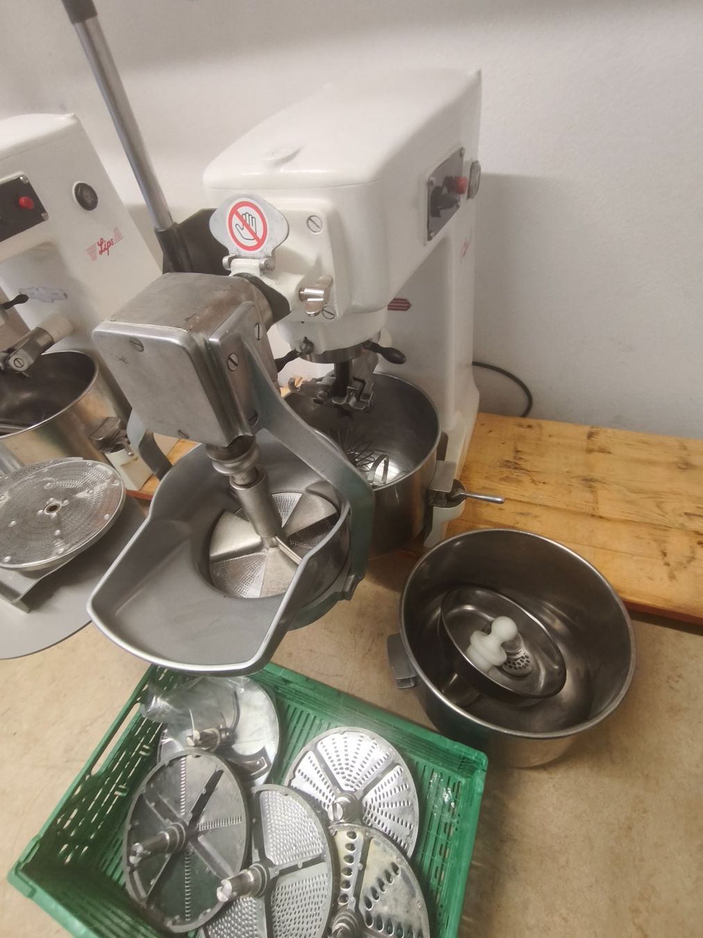 Lips Elettrodomestici da cucina: Lips Junior mit Fleischwolf Gemüseschneider Pasevit – Usato da Lengnau BE venduto da turbostef 5