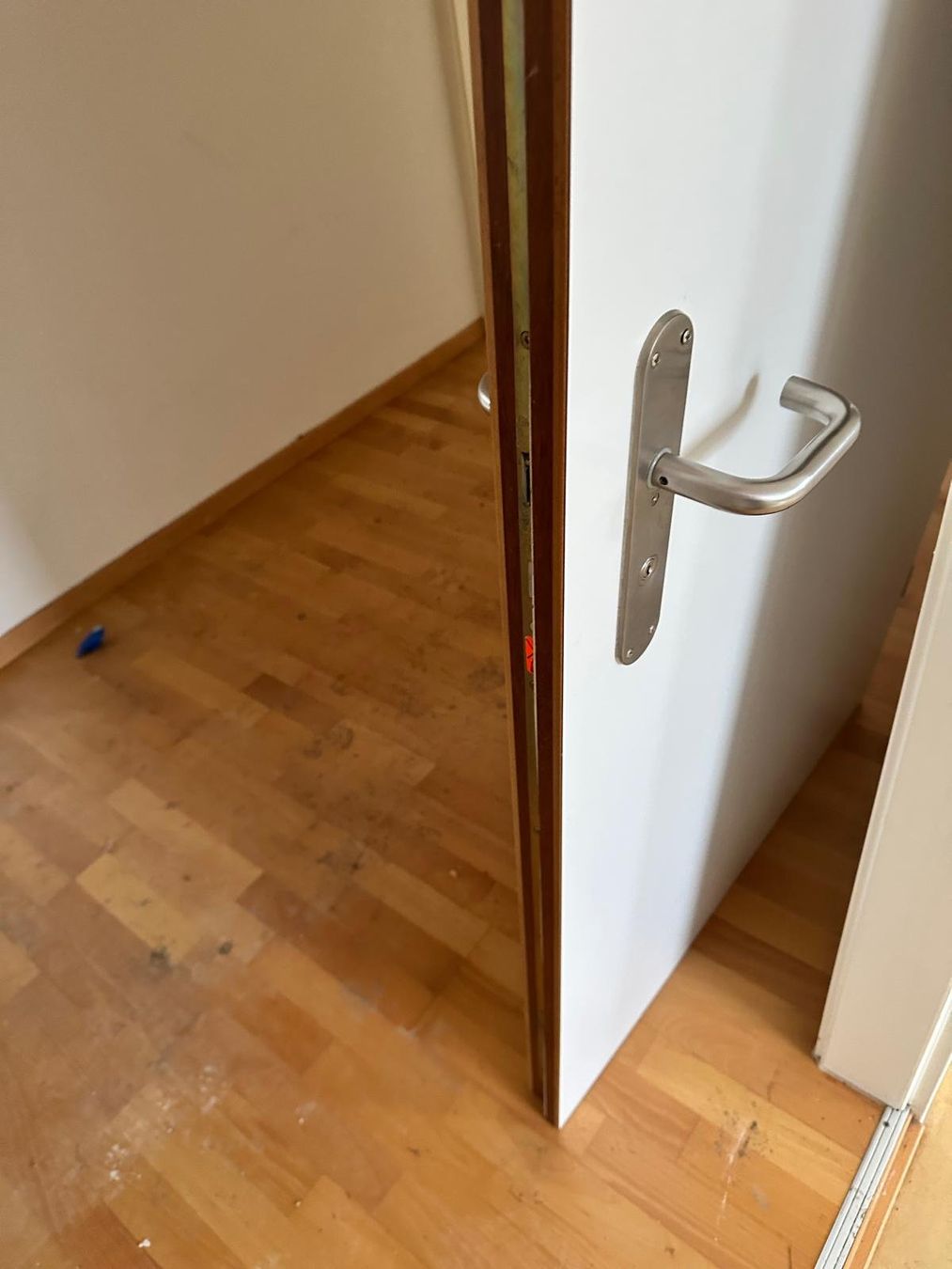 Porte: Sicherheitstür mit Rahmen – Usato da Spreitenbach venduto da Space_X 2