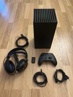 Xbox Series X Konsole mit Zubehör guter Zustand