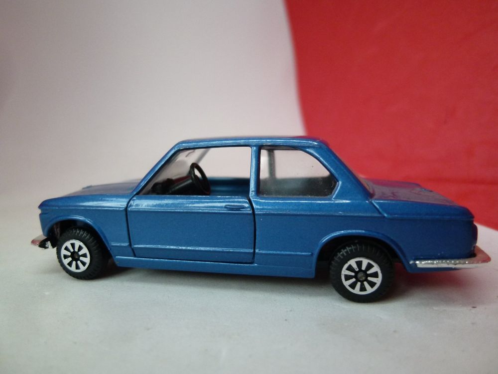 BMW 2002 Polistil – 1:43 – Rouge – Zamak – Occasion En Boîte