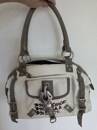 George, Gina & Lucy Tasche