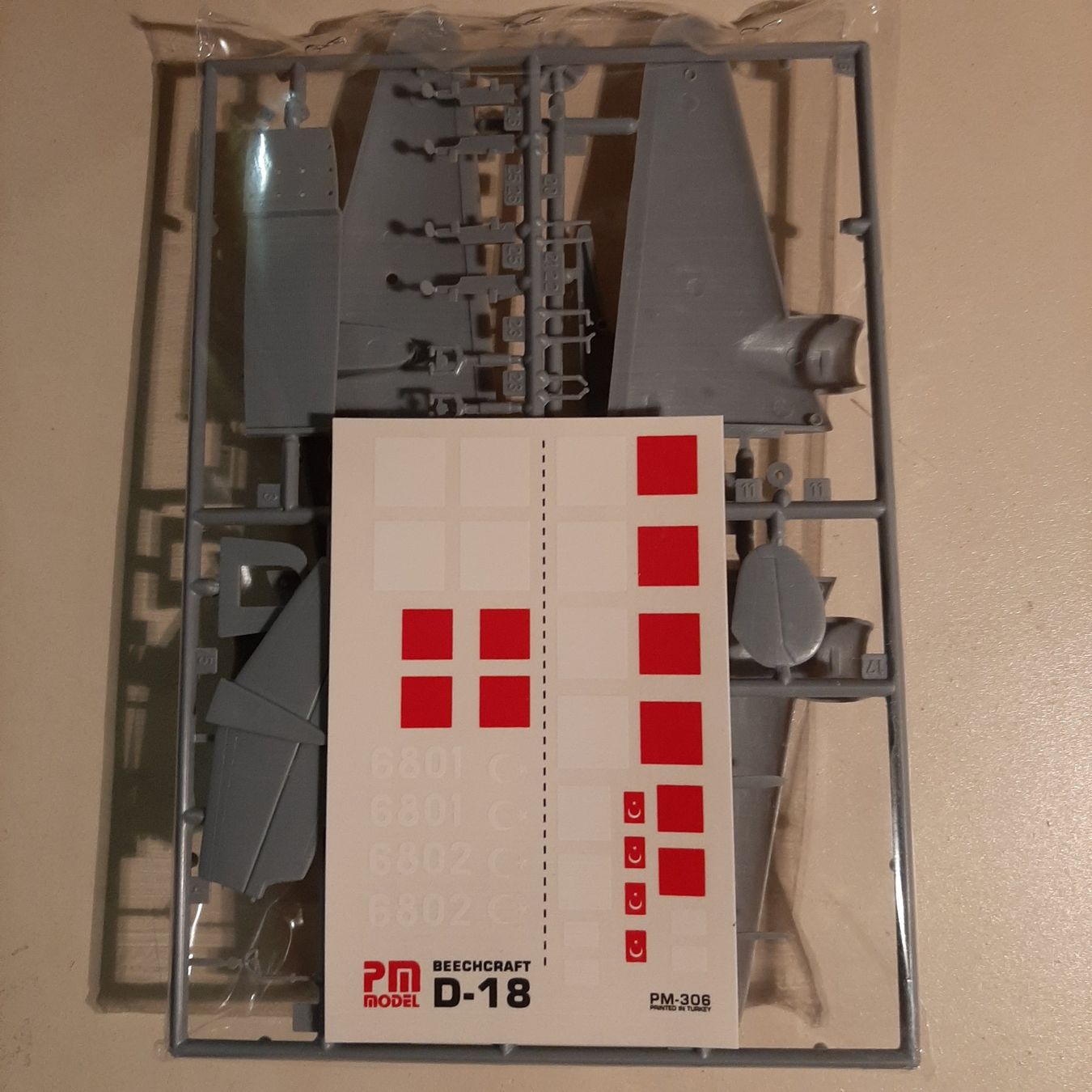 Kit di modellismo & Modellini statici: 1448 ... Beachcraft D-18 S ... PM PM-306 – Nuovo (secondo la descrizione) da Bonstetten venduto da Benibanny59 3