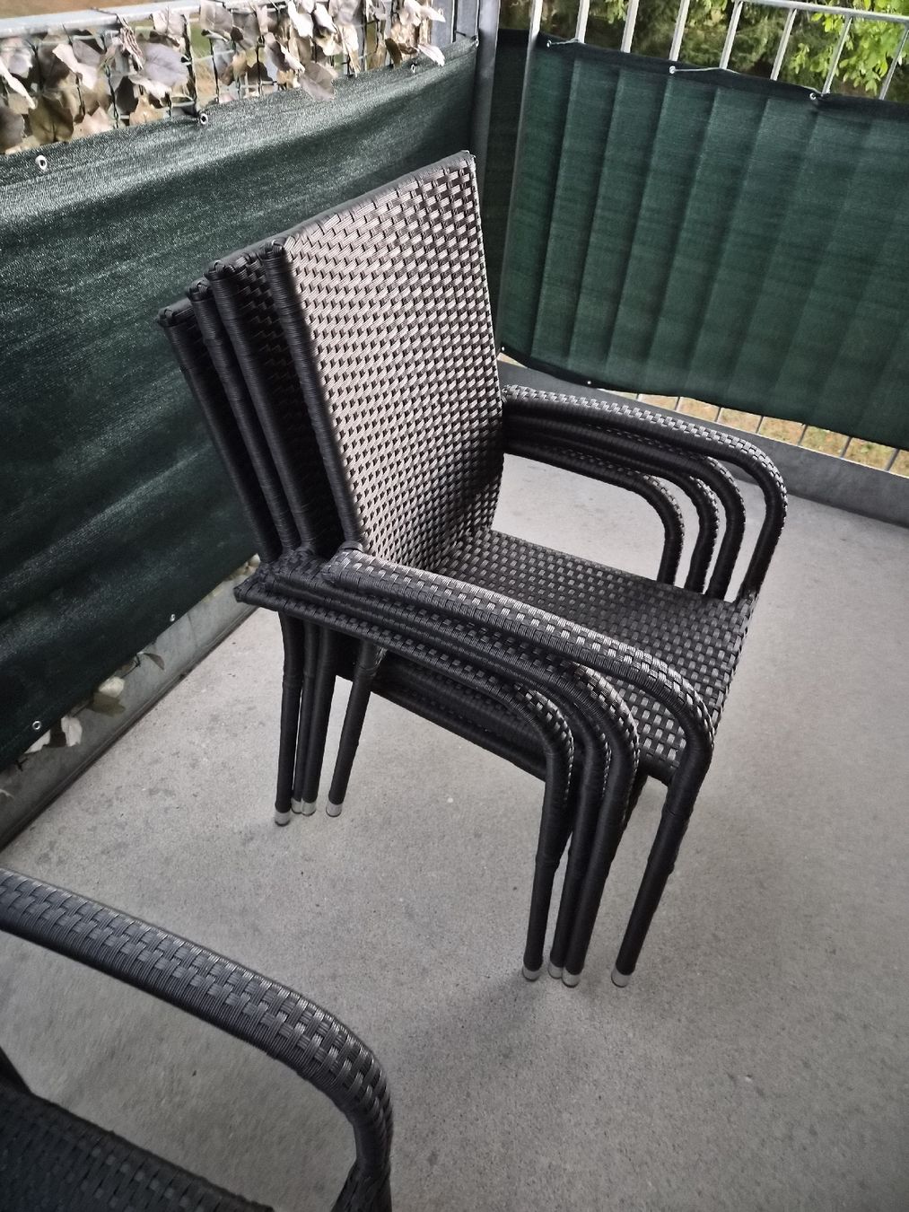 Jysk Set de table et chaises: Balkon Tisch mit 8 Stühle von Jysk – D'occasion à Neuendorf par Sommer.2021 3