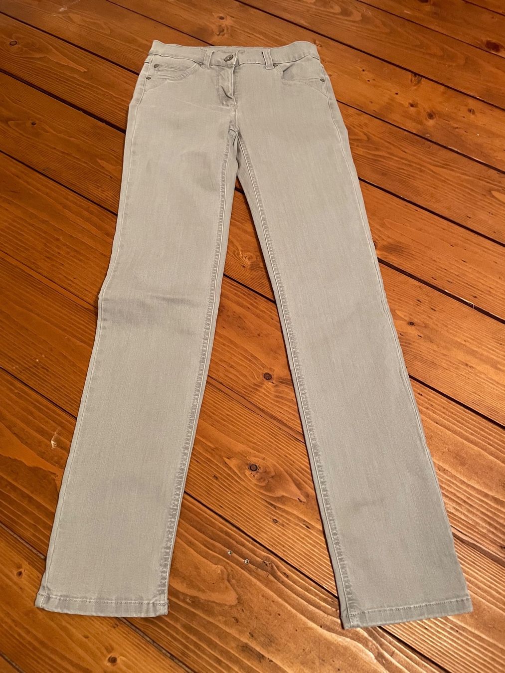 Jeans: hellgraue Damen Jeans – Usato da Münchwilen TG venduto da BBJO