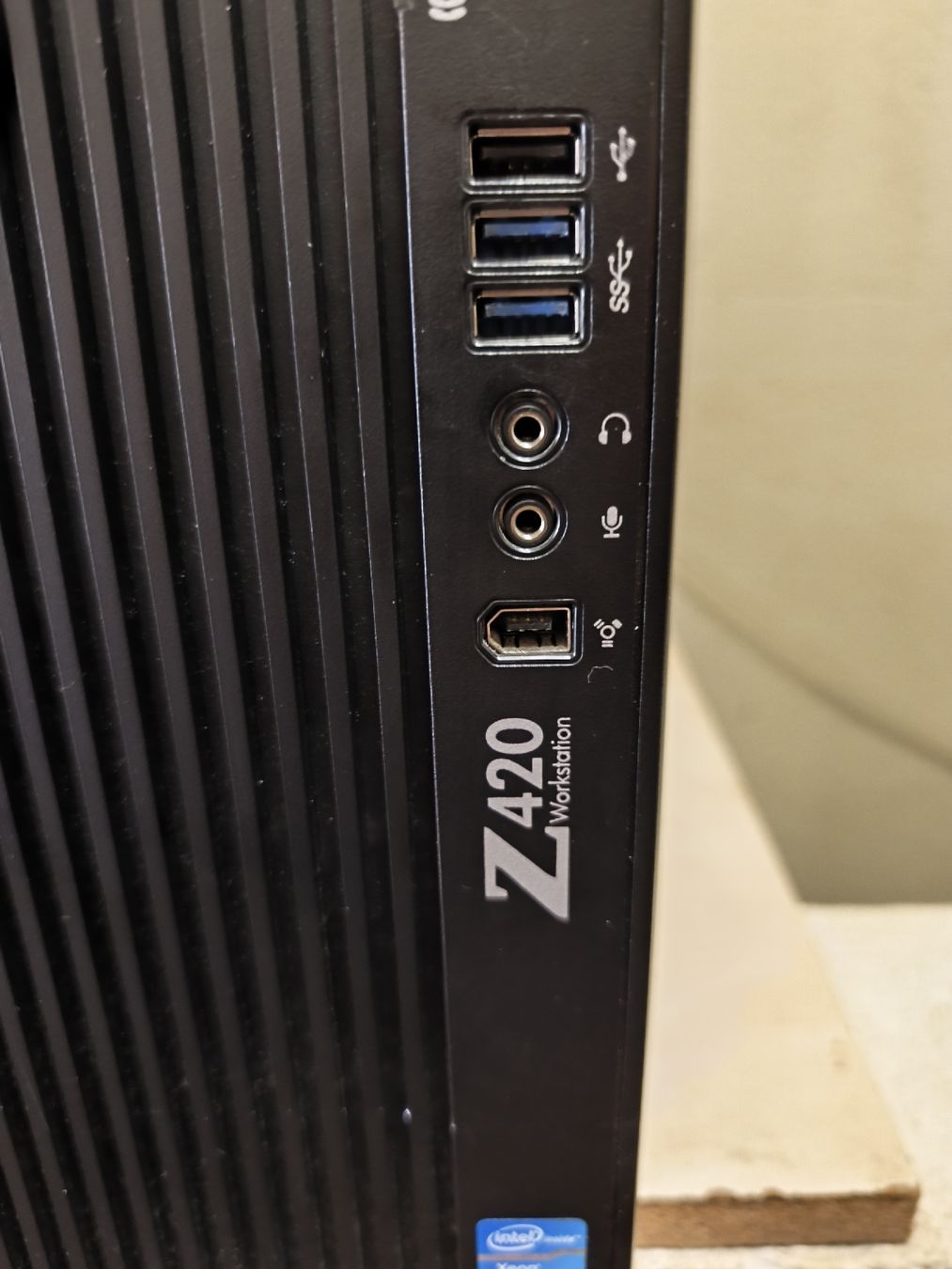 Hewlett Packard PC: Hp Z 420 – Usato da Burgdorf venduto da weggu.666