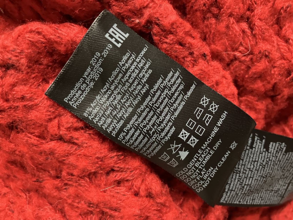 Pullover & Sweatshirts: Damen Pullover Vero Moda rot – Gebraucht aus Romont FR von Anna_dematos 2