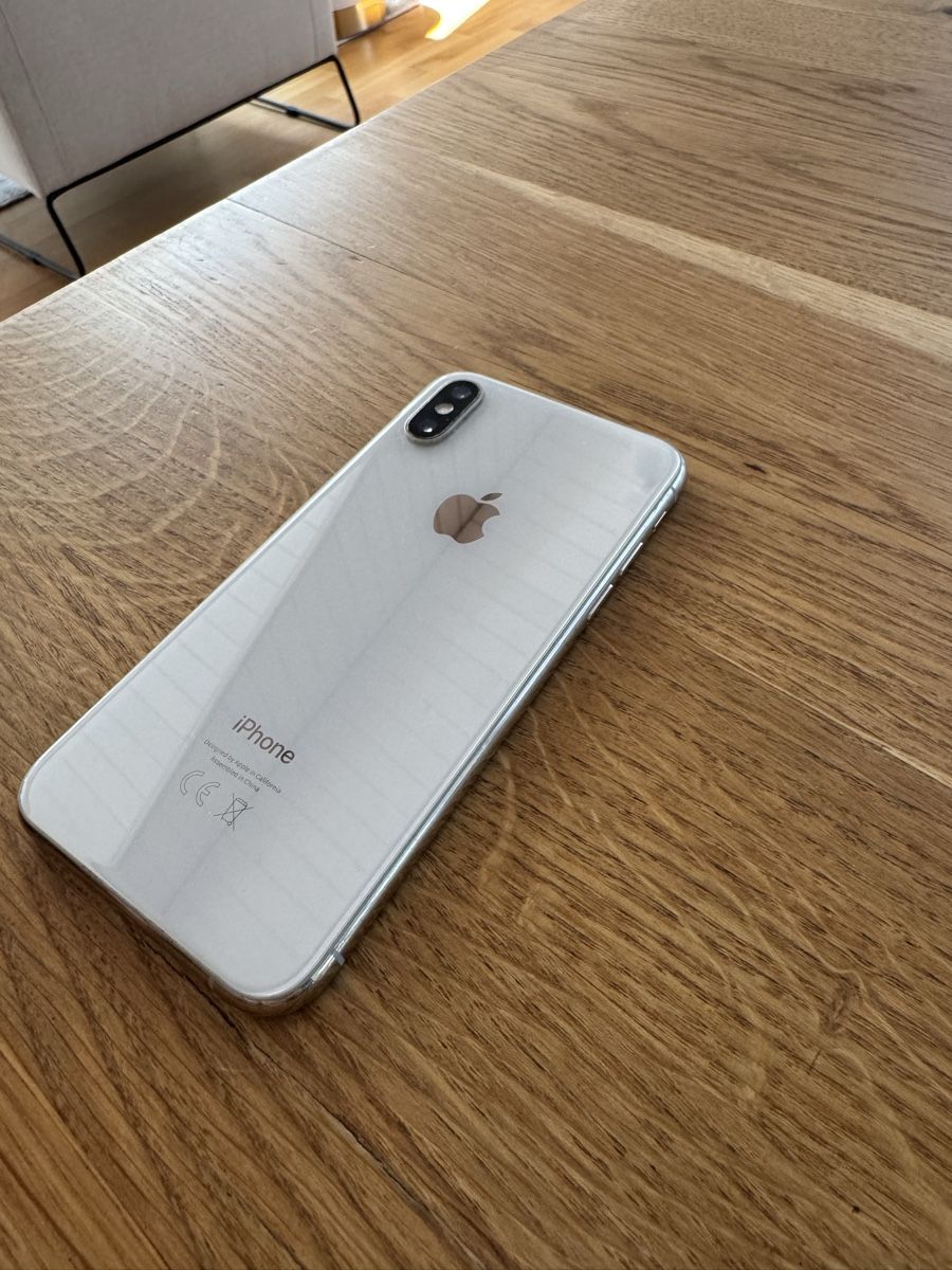 Apple Telefoni cellulari / Smartphones: iPhone X 256GB weiss – Usato da Luzern venduto da Clyde28 2