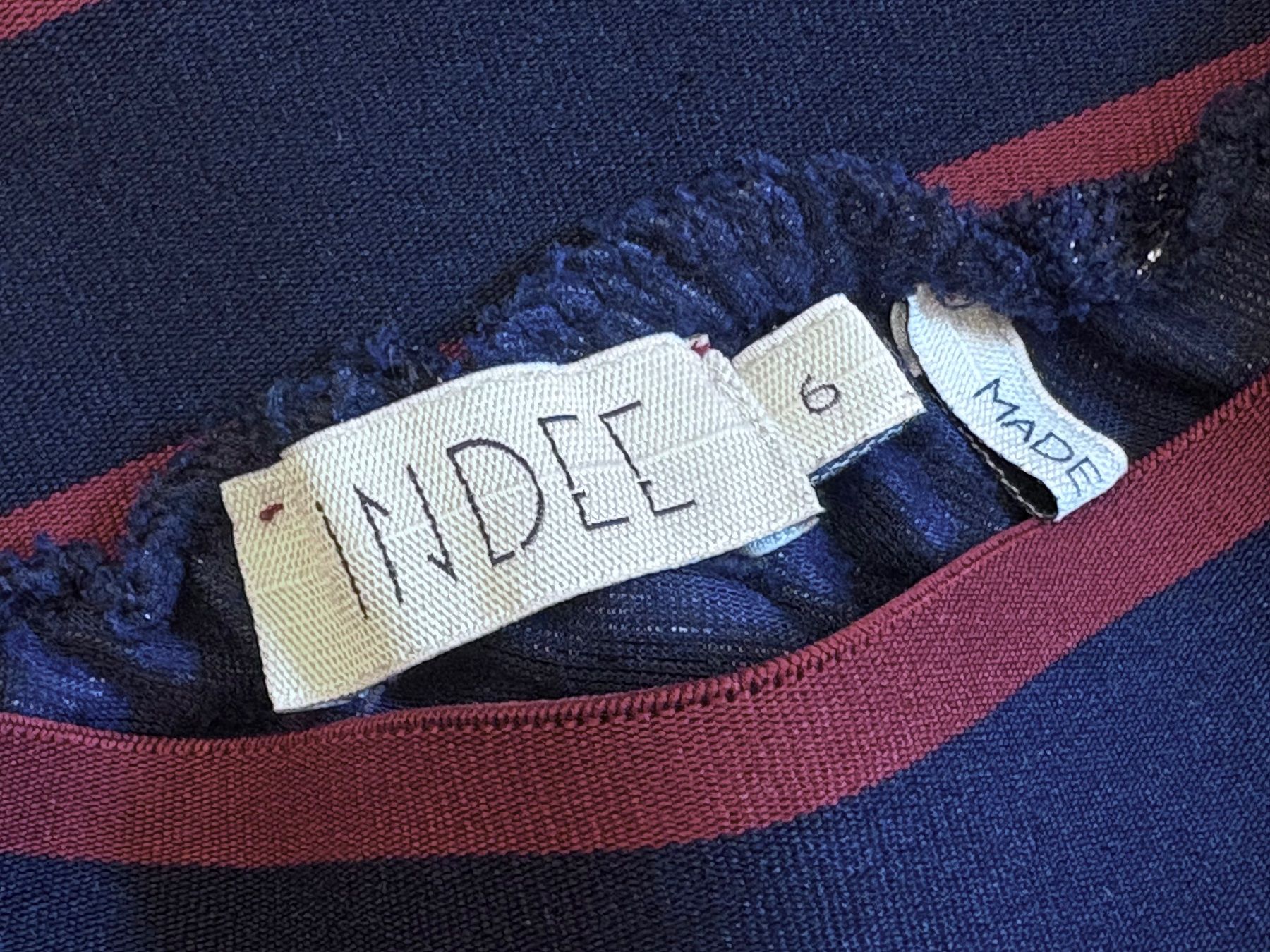 Vestiti & Gonne: Indee, Rock, 116 – Usato da Zürich venduto da Pokimoki_1 1