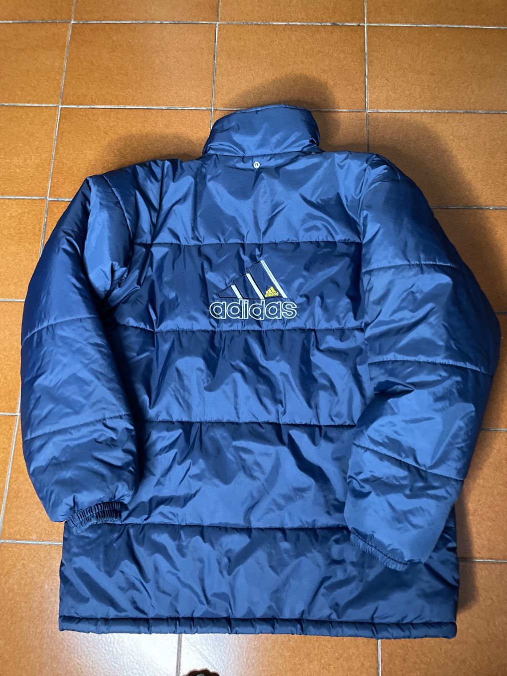Adidas Giacche: Jacke Adidas Winter – Usato da Capolago venduto da LA.BOTTEGA 1