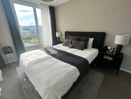 Boxspringbett mit gepolstertem Kopfteil schwarz gebraucht